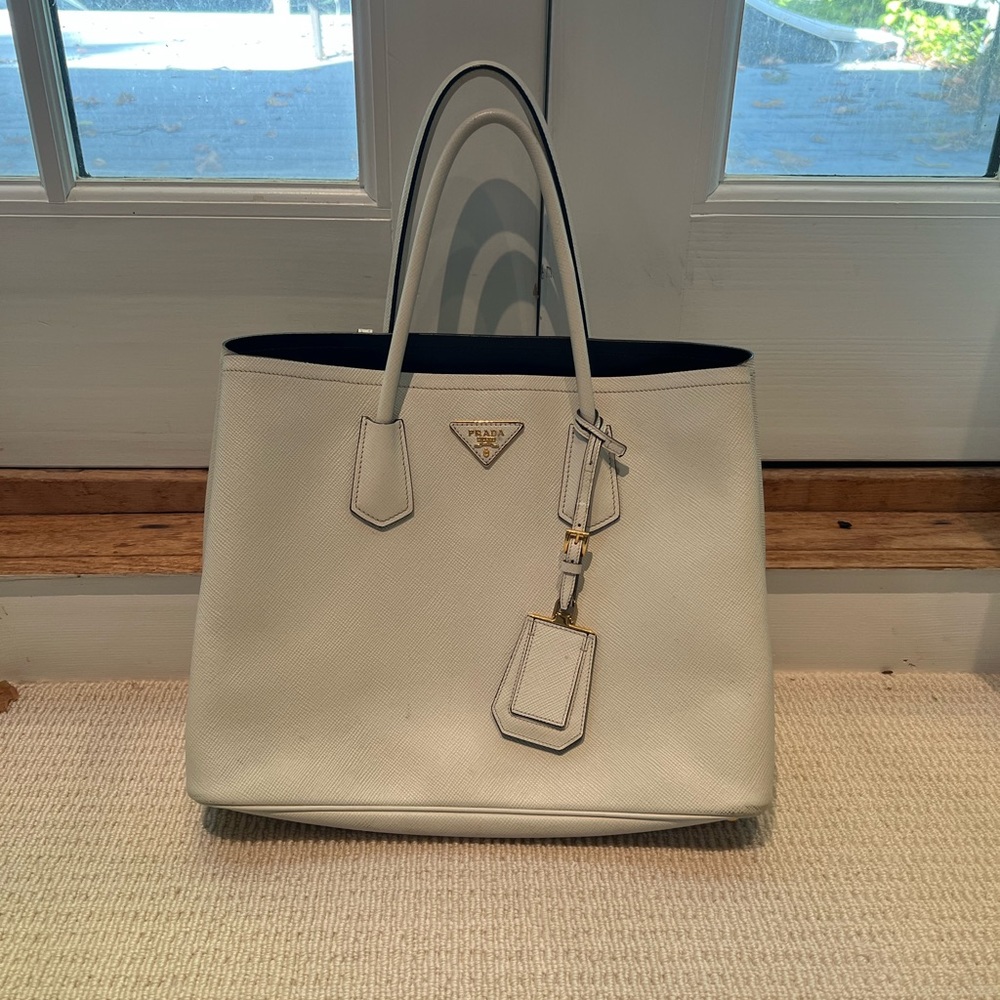 Prada Cuir Tote White - Picture 12 of 16